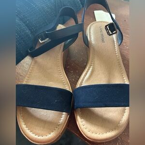 Navy chunky sandals